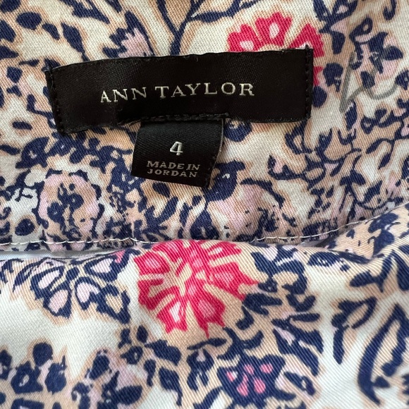 Ann Taylor White Floral & Paisley Print Shorts - Picture 2 of 14